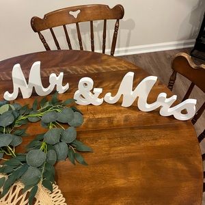 Mr and Mrs Signs - wedding, anniversary parties, wedding and bridal showers